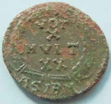 画像6: 古代ローマコイン(額付き)　帝政期　ユリアヌス　３６２－３６３年　マイオリナ銅貨　ユリアヌス肖像　治世10年を祝し、さらなる20年を祈願したコイン (6)