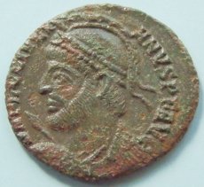 画像5: 古代ローマコイン(額付き)　帝政期　ユリアヌス　３６２－３６３年　マイオリナ銅貨　ユリアヌス肖像　治世10年を祝し、さらなる20年を祈願したコイン (5)