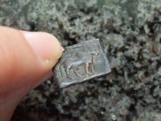 画像6: 古代ギリシャコイン　バクトリア王国　銅貨　前１６０－前１５０年　こぶ牛　祭壇 (6)