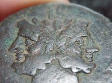 画像8: 古代ローマコイン　共和政期　前２１１－２０６年　アス青銅貨　ヤヌス神と船首　デナリウス銀貨の発行が開始された時のアス青銅貨 (8)