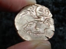 画像15: 古代ケルトコイン(額装付き)　ガリア・ピクトネース族　スタテル金貨　前1世紀　ケルトのヘラクレス、オグミオス神と人面馬 (15)