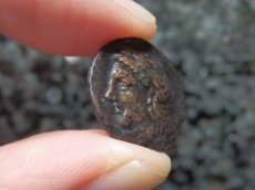 画像11: 古代ギリシャコイン(額装付き)　イオニア地方　レウカイ　銅貨　前３５０－前３００年　アポロンと白鳥 (11)