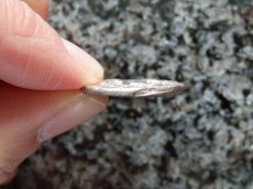 画像4: 古代ローマコイン　共和政期　前１３７年　デナリウス銀貨　ティベリウス・ウェトゥリウス　古代ローマ宣誓の儀が刻まれたコイン (4)