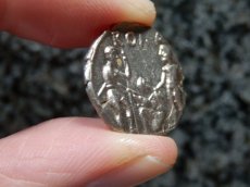 画像11: 古代ローマコイン　共和政期　前１３７年　デナリウス銀貨　ティベリウス・ウェトゥリウス　古代ローマ宣誓の儀が刻まれたコイン (11)