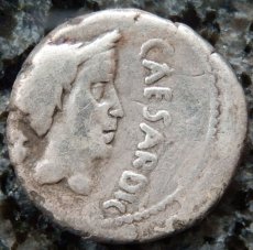 ローマコイン　マルクス・アントニウス　デナリウス銀貨　前43年　ユリウス・カエサルの肖像　マルクス・アントニウスの肖像