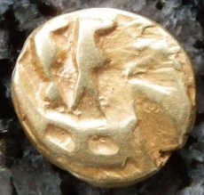 ケルトコイン　ガリア・モリニー族　4分の1スタテル金貨　前1世紀　2人のボート　古代ケルトの詩的なデザイン