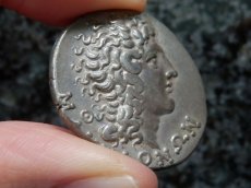 画像6: 古代ギリシャコイン　マケドニア・テッサロニキ　テトラドラクマ銀貨　前1世紀　アレクサンダー大王の肖像　棍棒　 (6)