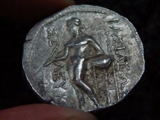 画像12: 古代ギリシャコイン　セレウコス朝シリア　セレウコス2世　前２４６－前２２６年　テトラドラクマ銀貨　セレウコス２世の肖像　トリポッドに肘をつく裸のアポロン  (12)