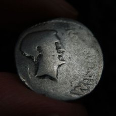 画像12: 古代ローマコイン　マルクス・アントニウス　前４３年　デナリウス銀貨　マルクス・アントニウスとユリウス・カエサルの肖像 (12)