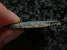 画像3: 古代ローマコイン　属州貨(ガリア・ヴィエンヌ)　前36年以降　半分に割られたアス銅貨　ユリウス・カエサルの肖像　ガレー船　カエサルの植民市ヴィエンヌの半分に割られたアス貨 (3)