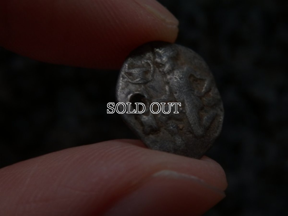 画像13: 古代ギリシャコイン(額装付き)　トラキア　タソス島　前４００－前３５０年　銀貨　カンタロスを持つサテュロス　アンフォラ (13)