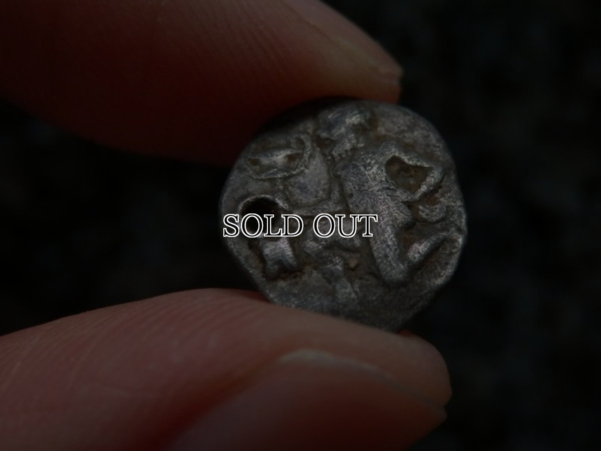 画像14: 古代ギリシャコイン(額装付き)　トラキア　タソス島　前４００－前３５０年　銀貨　カンタロスを持つサテュロス　アンフォラ (14)