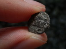 画像15: 古代ギリシャコイン(額装付き)　ミュシア地方　キュジコス　前４８０－前４５０年　オボル銀貨　イノシシとライオン (15)