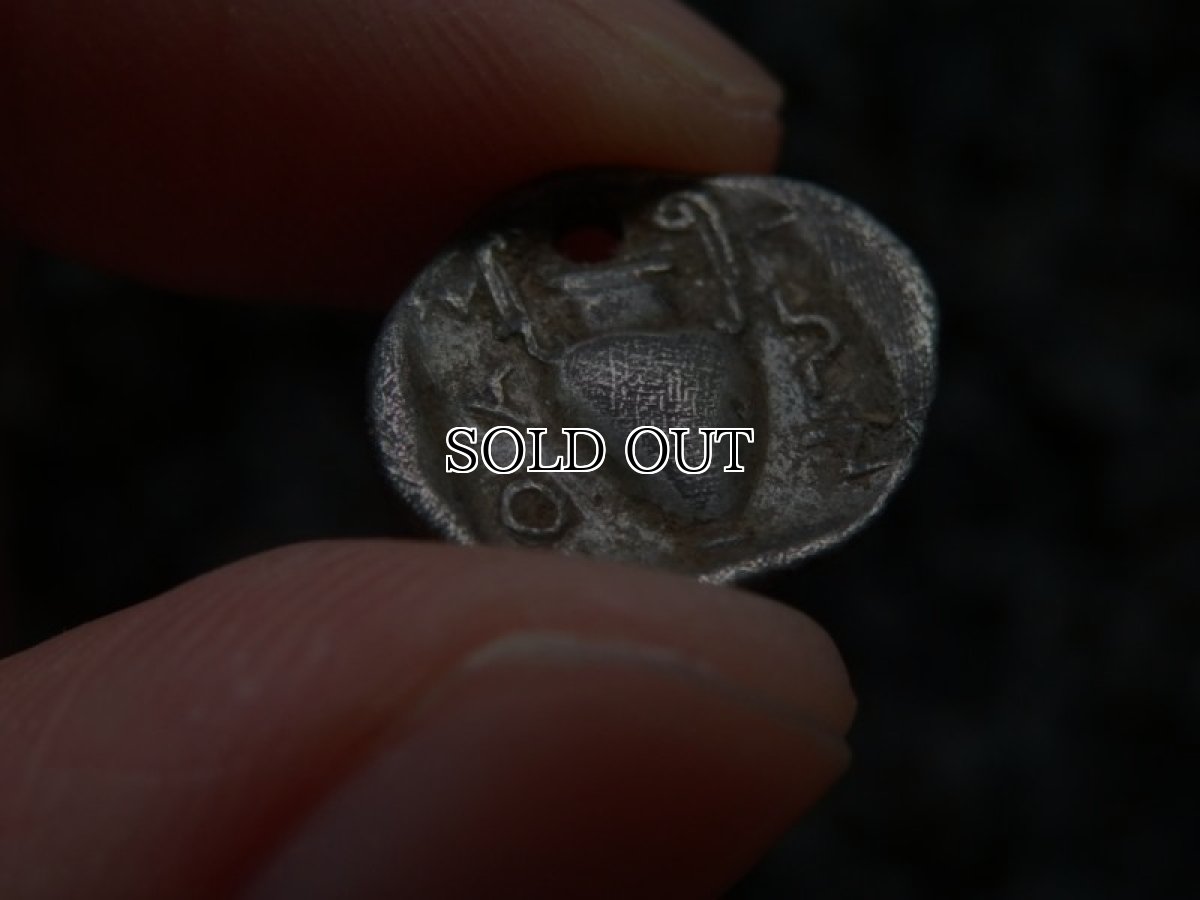 画像17: 古代ギリシャコイン(額装付き)　トラキア　タソス島　前４００－前３５０年　銀貨　カンタロスを持つサテュロス　アンフォラ (17)