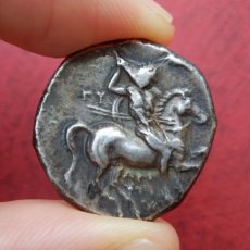 画像4: 古代ギリシャコイン　イタリア・カラブリア州タラス　スタテル銀貨　前２８１－前２７２年　イルカに乗るタラスの銀貨 (4)
