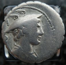 画像2: 古代ローマコイン　共和政期　前８２年　デナリウス銀貨　マミリウス・リメタヌス　メルクリウス肖像　オデュッセウスと忠犬アルゴス　『オデュッセイア』に関連するローマコイン (2)