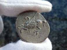 画像6: 古代ギリシャコイン　コリントス　スタテル銀貨　前３５０－前３０６年発行　ペガサス　アテナ神　コリントスのシンボル、ペガサス (6)