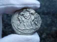 画像4: 古代ギリシャコイン　パンフィリア地方アスペンドス　スタテル銀貨　前３８０－前３３０年発行　レスリング　古代オリンピックのコイン (4)