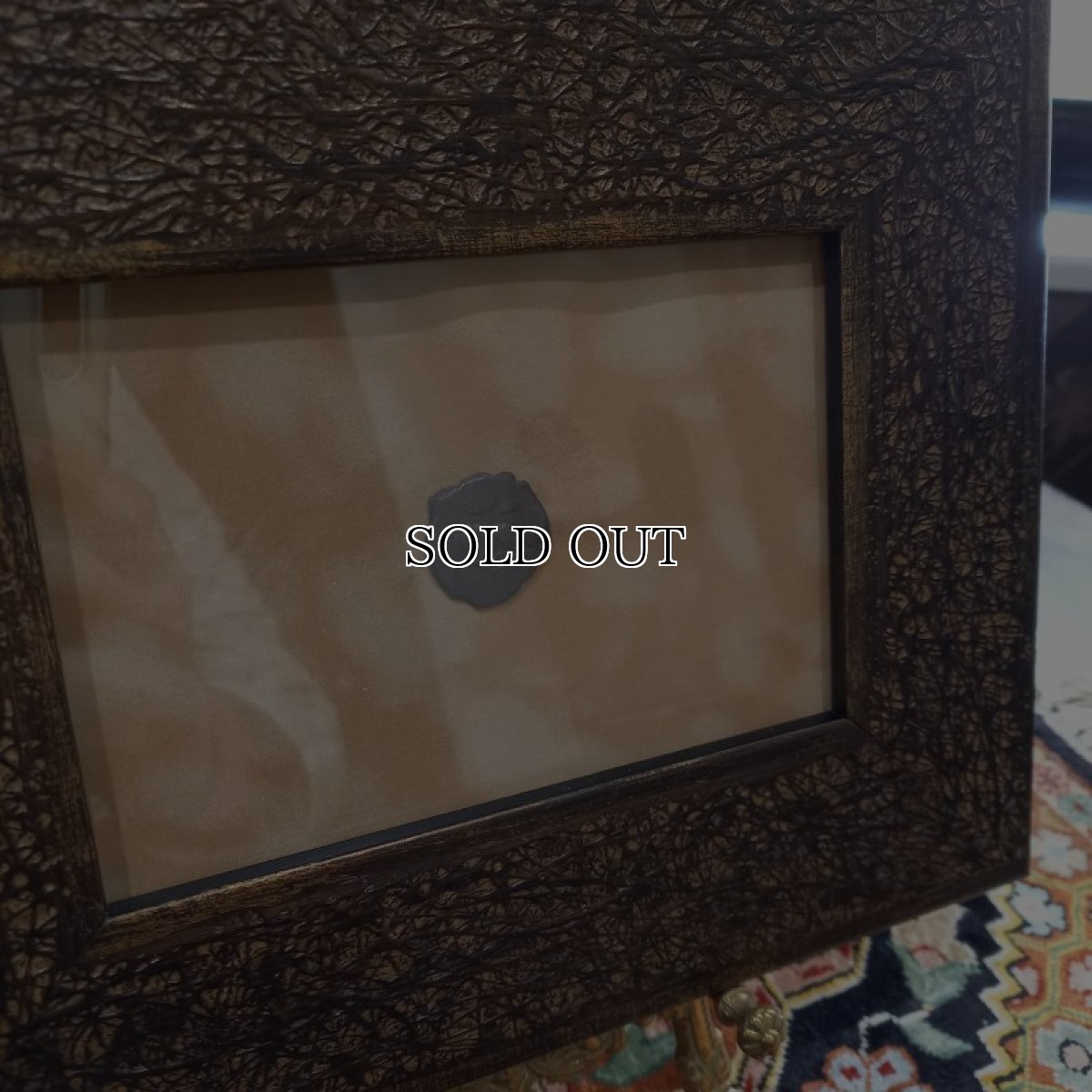 画像3: 古代ギリシャコイン(額装付き)　シチリア島　セジェスタ　ディドラクマ銀貨　前４１２－前４００年　頭を下げる犬　可憐なセジェスタのニンフ (3)