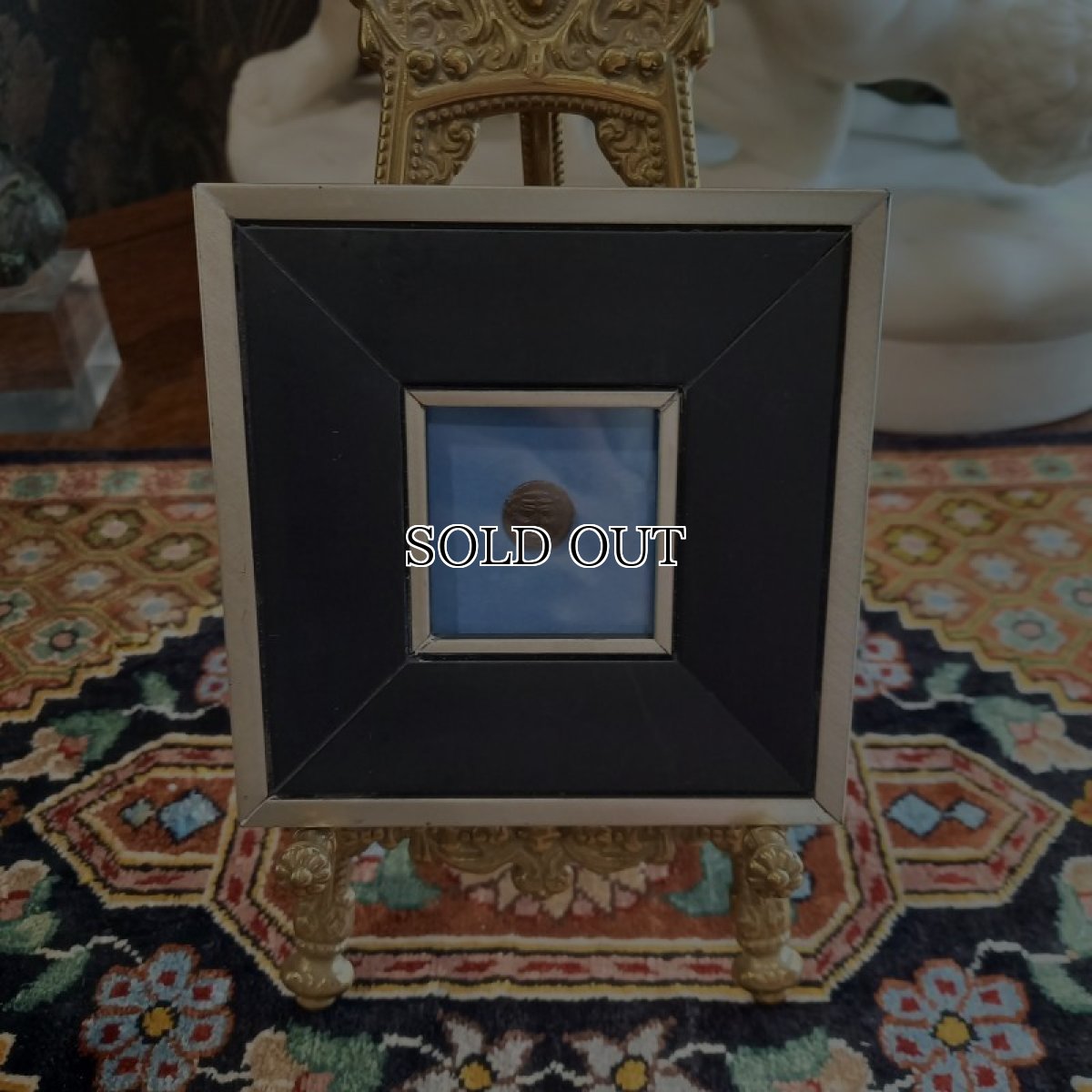 画像2: 古代ギリシャコイン(額装付き)　シチリア島　カマリナ　銅貨　前４１３－前４０５年　ゴルゴン　トカゲを捕まえるフクロウ (2)