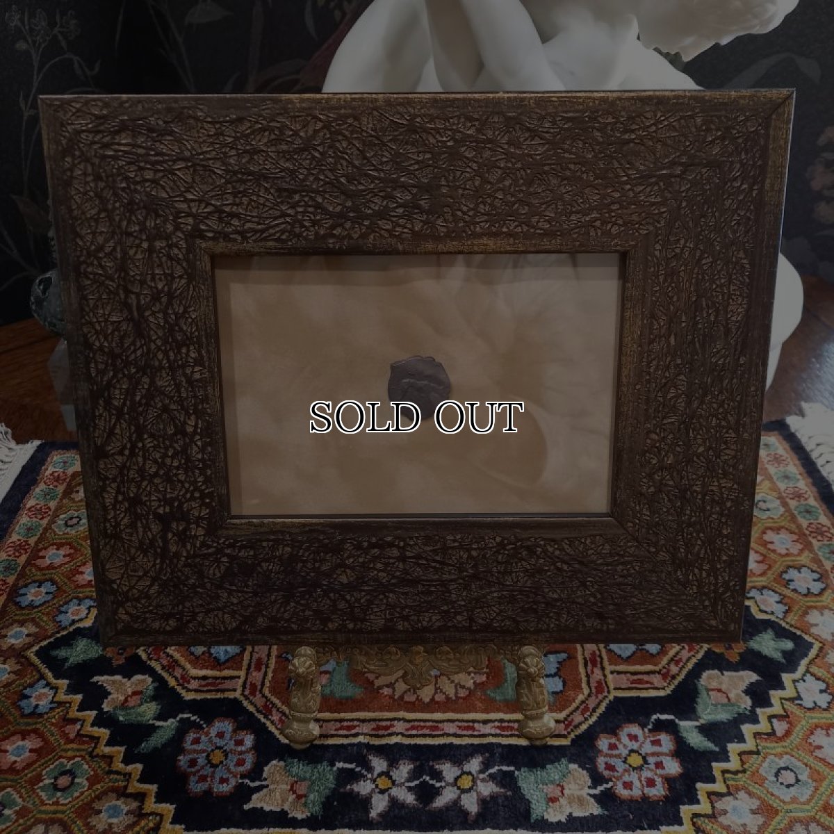 画像2: 古代ギリシャコイン(額装付き)　シチリア島　セジェスタ　ディドラクマ銀貨　前４１２－前４００年　頭を下げる犬　可憐なセジェスタのニンフ (2)