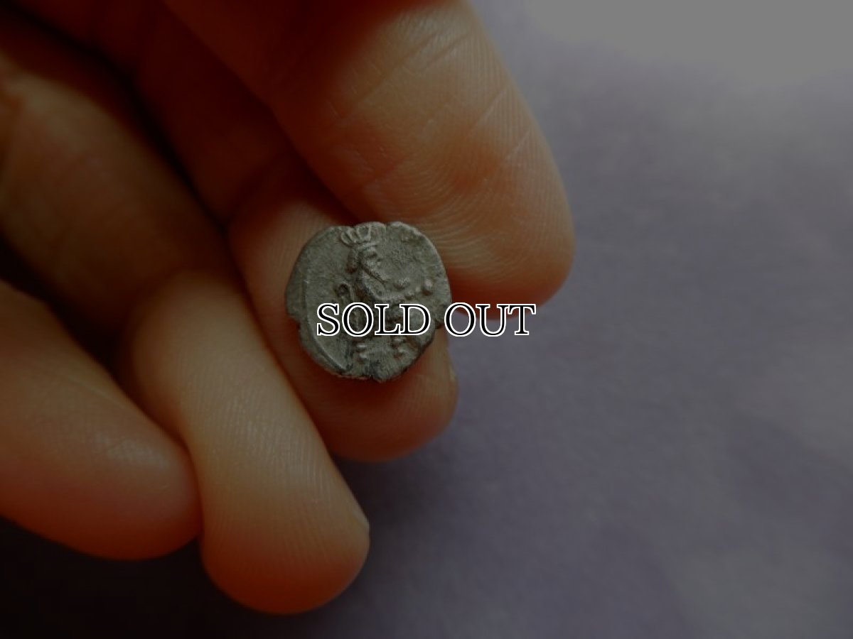 画像10: 古代ギリシャコイン(額装付き)　キリキア　タルソス　オボル銀貨　前３６１－前３３４年　牛を襲うライオン (10)