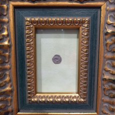 画像3: 古代ギリシャコイン(額装付き)　キリキア　タルソス　オボル銀貨　前３６１－前３３４年　牛を襲うライオン (3)