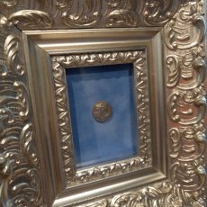 画像5: 古代ギリシャコイン(額装付き)　イタリア・カラブリア州タラス　ドラクマ銀貨　前２８１－前２７２年　スキュラの装飾兜のアテナ神　雷霆に乗るフクロウ (5)