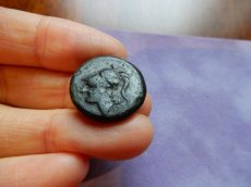 画像5: 古代ギリシャコイン　カンパニア地方　カレス　銅貨　前２６８年以降　コリントス式兜のアテナ神　鶏 (5)