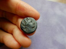 画像4: 古代ギリシャコイン　フリギア・アパメイア　銅貨　前１３３－前４８年　アルテミス神　アウロスを吹くマルシュアース (4)
