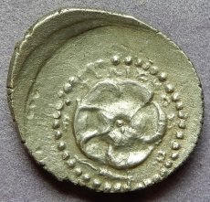 画像7: 古代ギリシャコイン(額装付き)　カリア地方　ロードス島　前８８－前４３年　ドラクマ銀貨　太陽神ヘリオス　上から見たバラの花 (7)