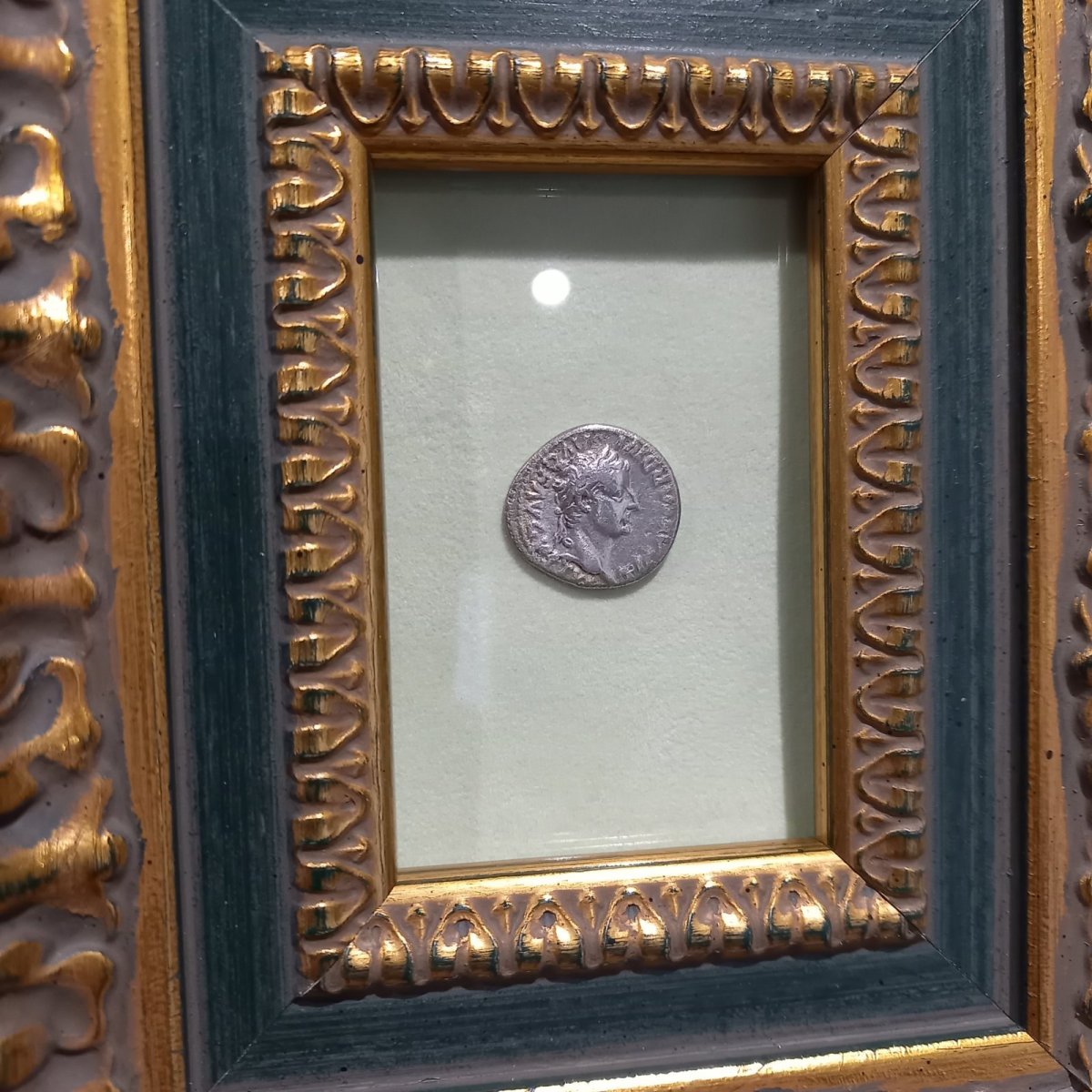 画像5: 古代ローマコイン(額付き)　帝政期　ティベリウス　１５－３７年　デナリウス銀貨　ティベリウス肖像　「カエサルのものはカエサルに」のコイン (5)