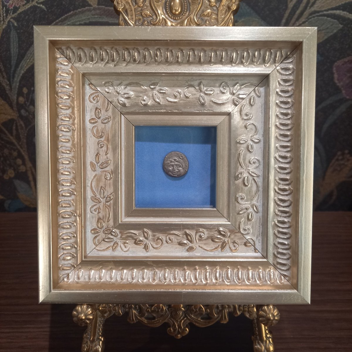 画像3: 古代ギリシャコイン(額付き)　ミュシア地域　パリオン　前３５０－前３００年　半ドラクマ銀貨　クラシック期〜ヘラニズム期のゴルゴン (3)