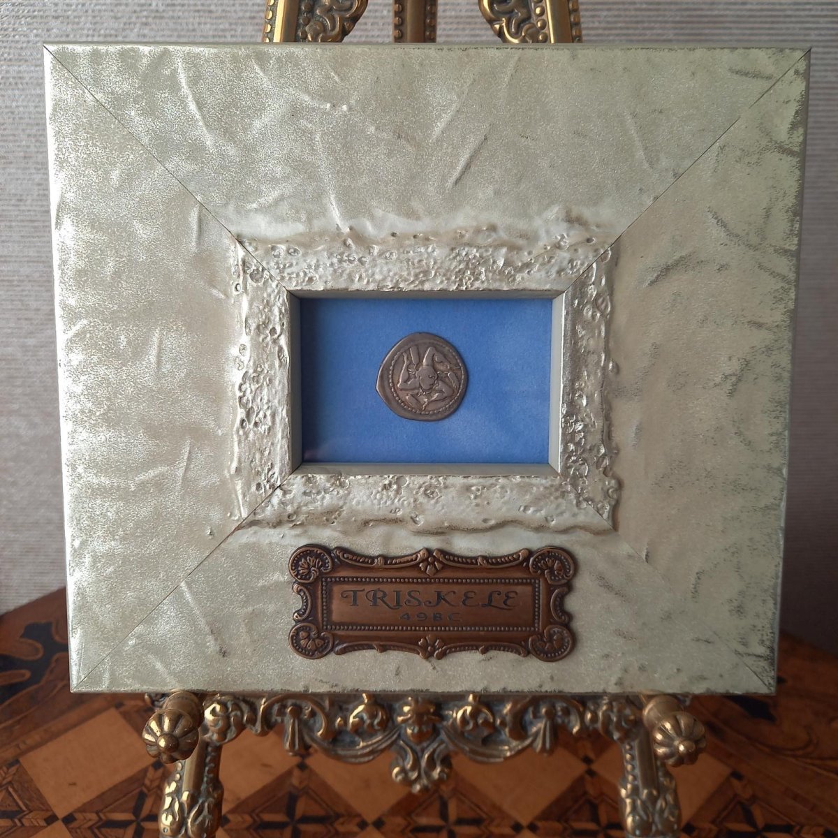 画像1: 古代ローマコイン(額付き)　共和政終焉期　前49年　コルネリウス・レントゥルス　クラウディウス・マルケッルス　デナリウス銀貨　　前４９年、シチリアへ逃亡した２人の執政官のコイン (1)