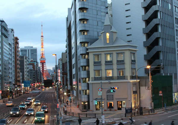 リボリアンティークス外観